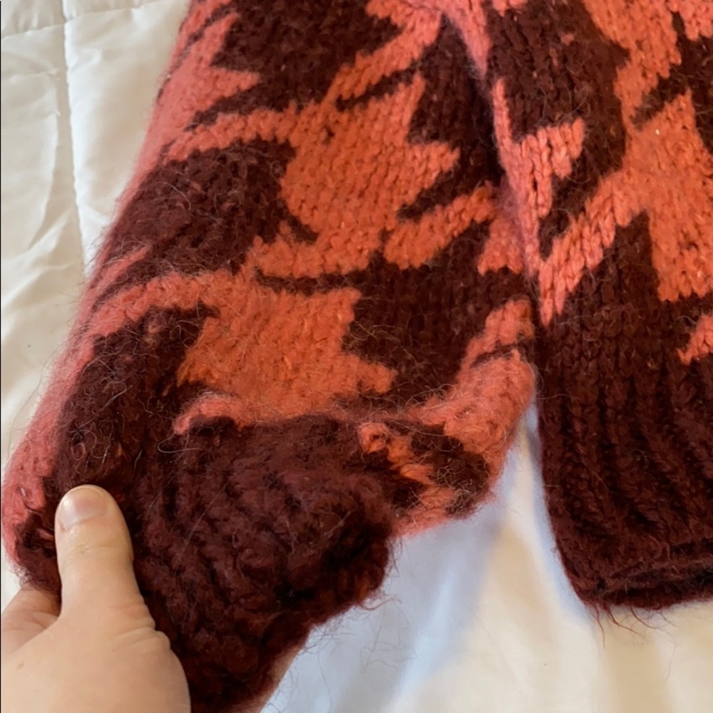 Pink Pattern Sweater - Picture 2 of 3